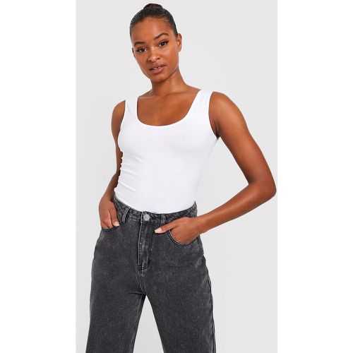 Canotta Tall Basic lunga con spalline ampie - boohoo - Modalova