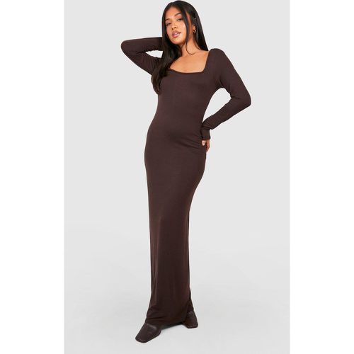 Vestito maxi Petite a maniche lunghe con scollo quadrato - boohoo - Modalova