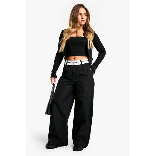 Pantalón Petite Entallado De Pernera Ancha Con Cintura Elástica - boohoo - Modalova