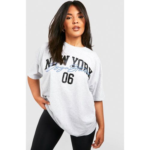 T-shirt Plus Size con scritta New York - boohoo - Modalova