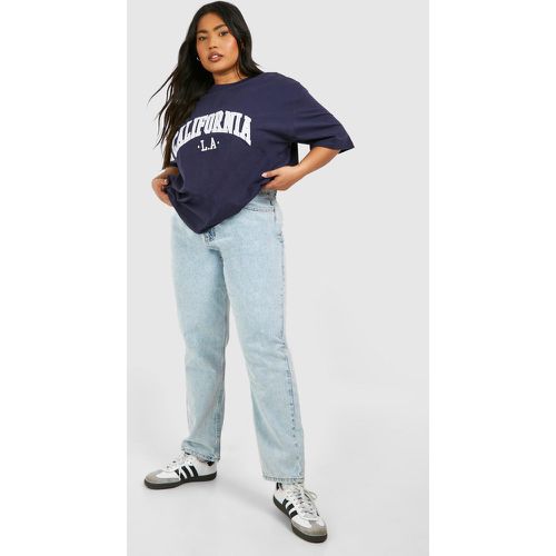 Jeans Mom Plus Size in lavaggio acido chiaro - boohoo - Modalova