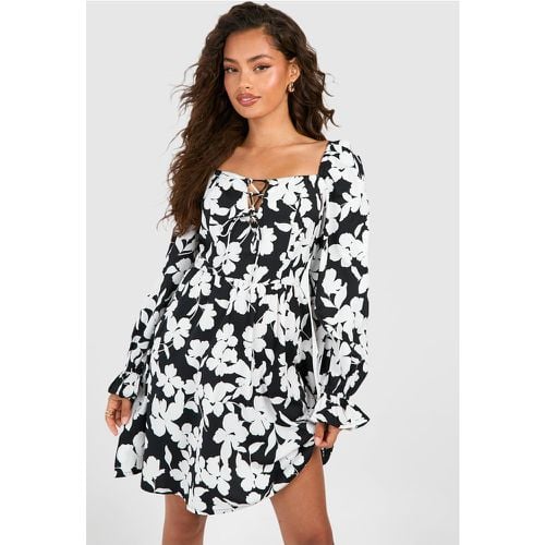 Vestido Holgado De Flores Con Atadura Frontal - boohoo - Modalova