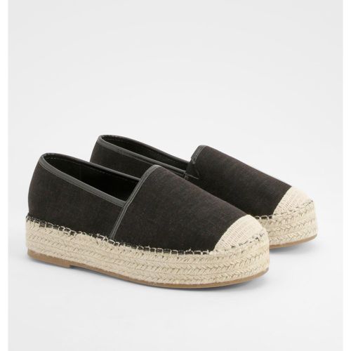 Espadrillas a punta chiusa con zeppa - boohoo - Modalova