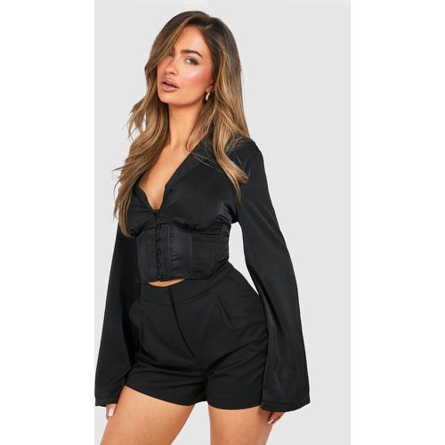 Top Estilo Corsé De Raso Con Mangas Acampanadas - boohoo - Modalova