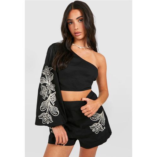 Top Crop Petite Asimétrico Con Bordado Y Mangas Abullonadas - boohoo - Modalova