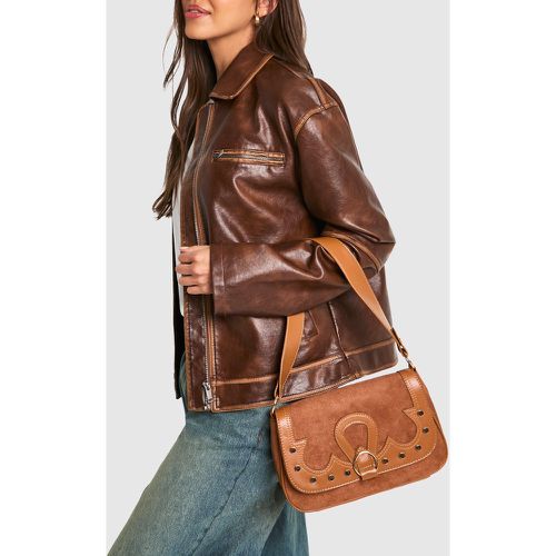 Borsa a spalla stile Western con borchie - boohoo - Modalova