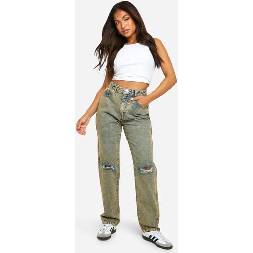 Jeans dritti Petite Basics a vita alta con strappi sul ginocchio - boohoo - Modalova