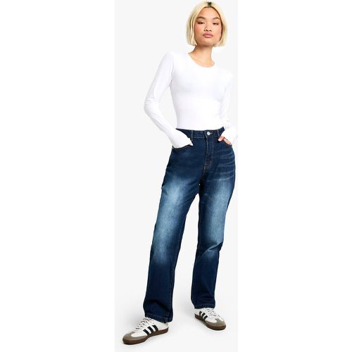 Jeans dritti Petite Basics a vita alta - boohoo - Modalova