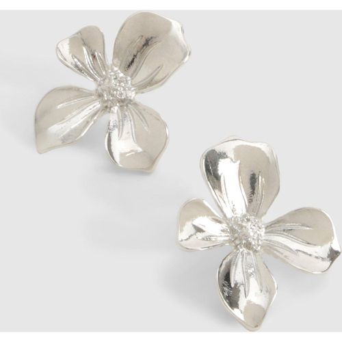 Polished Flower Stud Earring, Gris - boohoo - Modalova