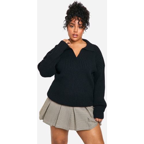 Maglione Plus Size in maglia morbida a coste ampie con colletto - boohoo - Modalova