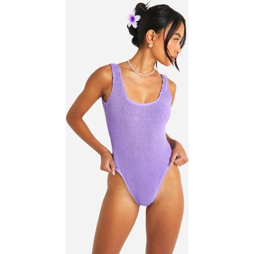 Premium Crinkle Scoop Neck Swimsuit - boohoo - Modalova