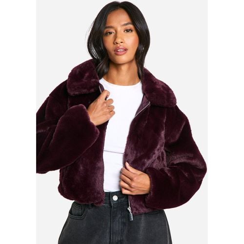 Chaqueta Petite Corta De Pelo Sintético - boohoo - Modalova