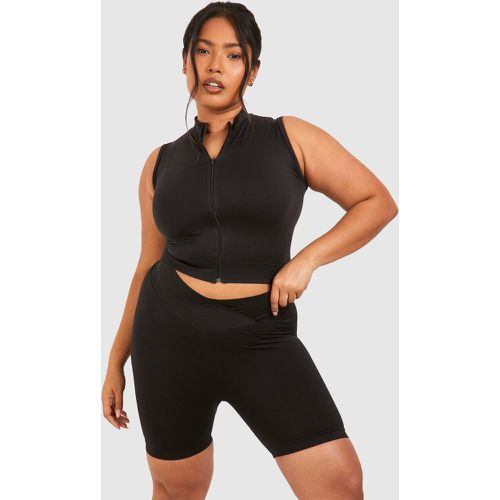 Pantaloncini Plus Size senza cuciture con fascia in vita a incrocio - boohoo - Modalova