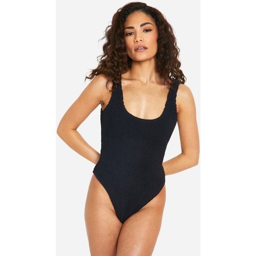 Costume intero Petite Premium effetto goffrato con scollo rotondo - boohoo - Modalova