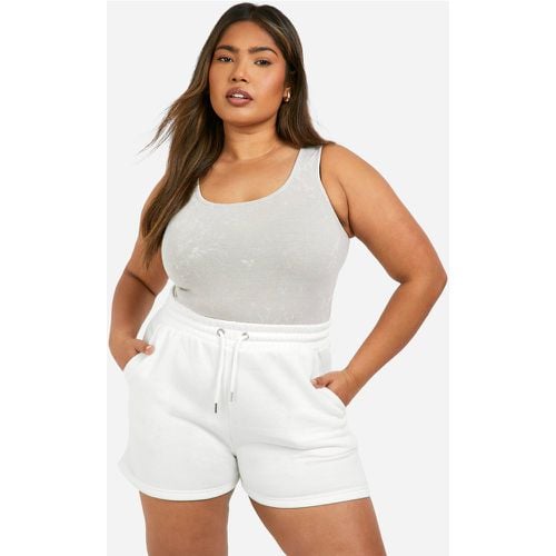 Canotta Plus Size slavata a coste con scollo rotondo - boohoo - Modalova