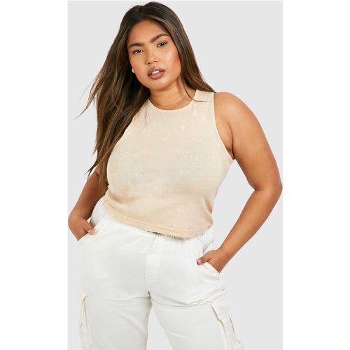 Canotta Plus Size slavata a coste con scollo a vogatore - boohoo - Modalova