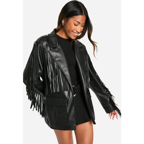 Chaqueta De Cuero Sintético Con Cinturón Y Flecos - boohoo - Modalova