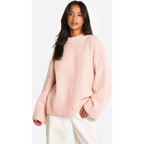 Maglione Petite oversize in bouclé - boohoo - Modalova