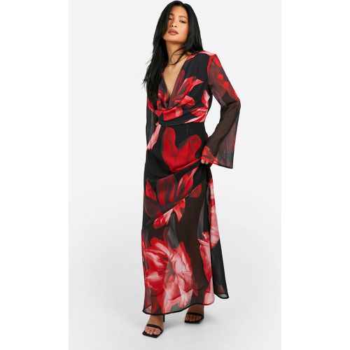 Vestito maxi Petite a fiori in colori accesi con scollo a cappuccio - boohoo - Modalova