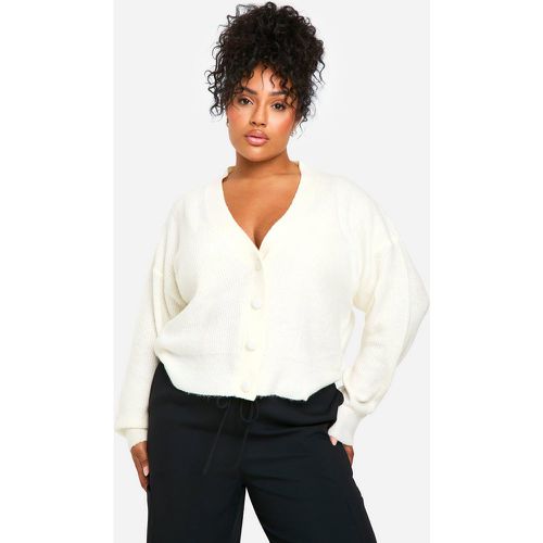 Cardigan Plus Size in maglia morbida con bottoni - boohoo - Modalova