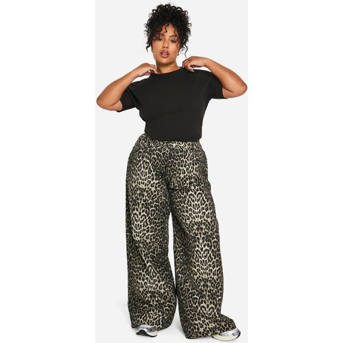 JEANS PLUS EXTREME EXTREME A GAMBA AMPIA IN LEOPARDO - boohoo - Modalova