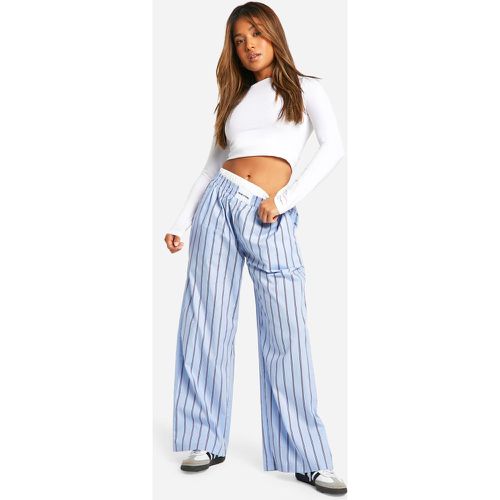 Pantalón Petite Bóxer De Pernera Ancha Con Cintura Elástica Y Rayas En Contraste - boohoo - Modalova