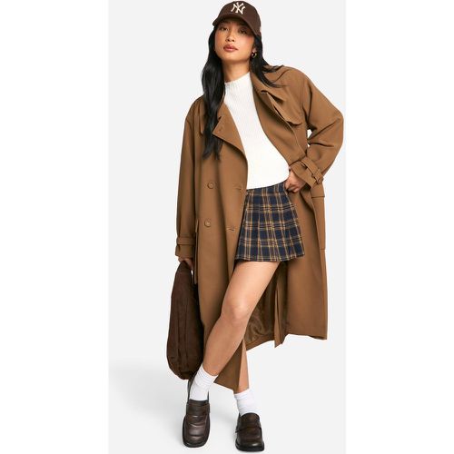 Cappotto Trench Petite con cintura - boohoo - Modalova