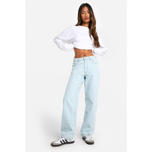 Jeans Basics a vita alta in taglio maschile - boohoo - Modalova