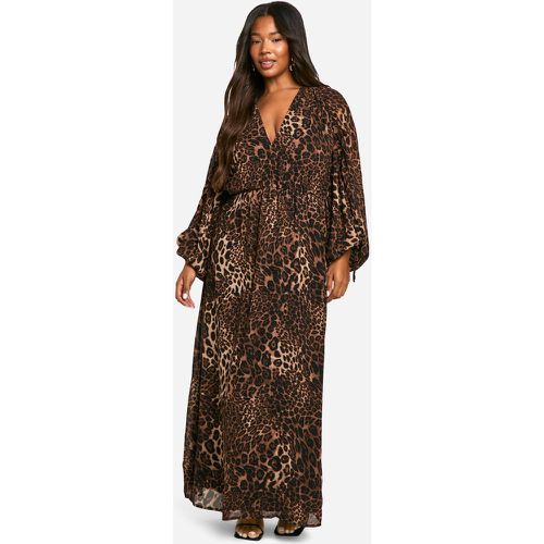 Vestito maxi Plus Size leopardato con ruches sulle maniche e blusa - boohoo - Modalova