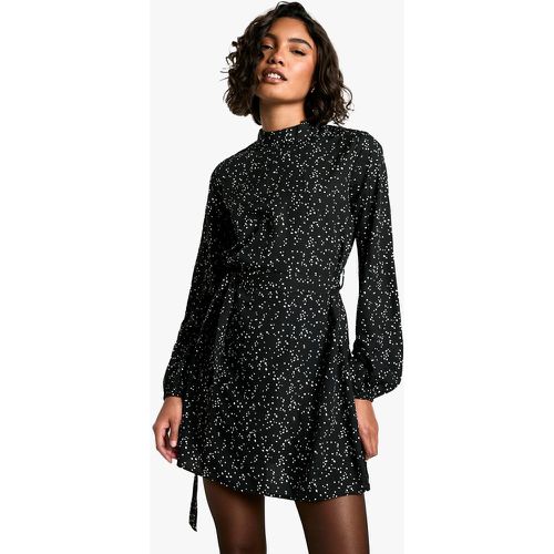 Vestito Skater Tall con stampa a pois e cintura - boohoo - Modalova