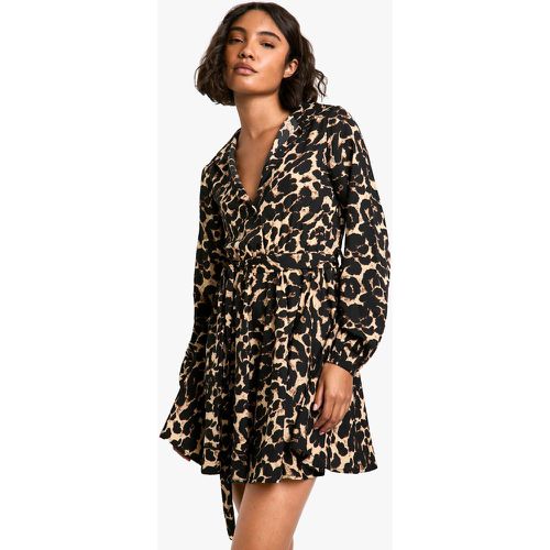 Vestido Camisero Tall Skater Con Estampado De Leopardo - boohoo - Modalova