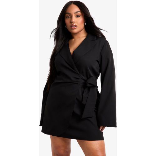 Vestito Blazer sartoriale Plus Size con laccetti in vita - boohoo - Modalova