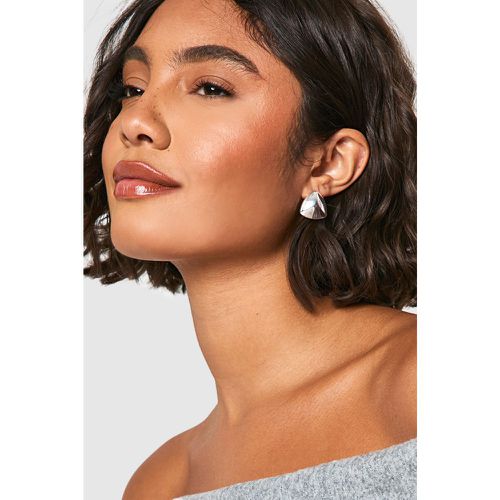 Triangle Stud Earrings, Grigio - boohoo - Modalova