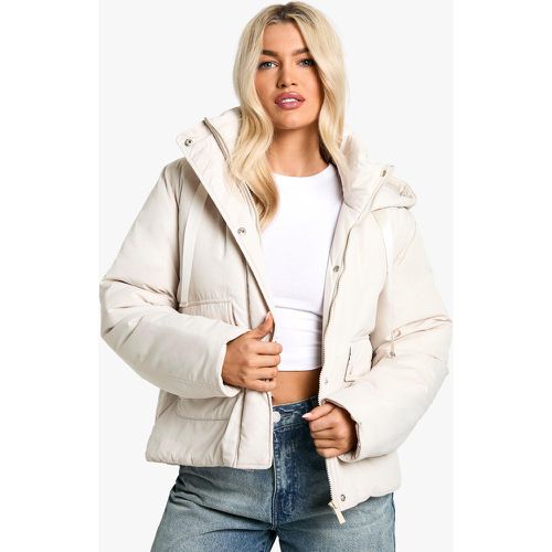 Chaqueta Acolchada Corta Con Capucha - boohoo - Modalova