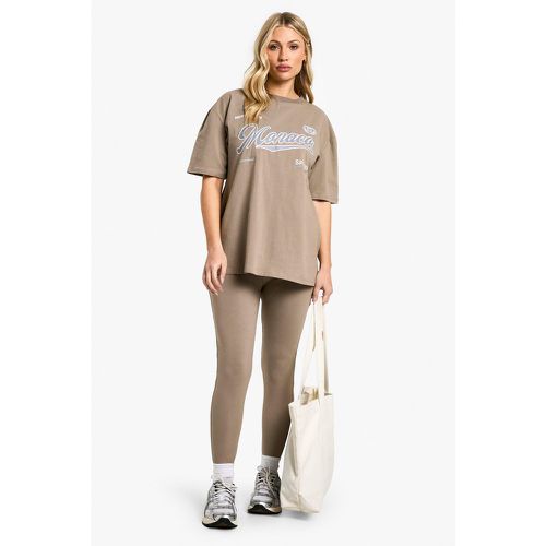 SET T-SHIRT OVERSIZE IN MATERNITÀ CON MONACO LEGGINGS - boohoo - Modalova