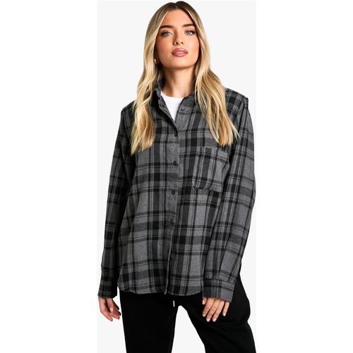 Camicia oversize a quadri con spalline imbottite - boohoo - Modalova