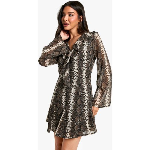 Vestido Recto Con Volante Y Estampado De Serpiente - boohoo - Modalova