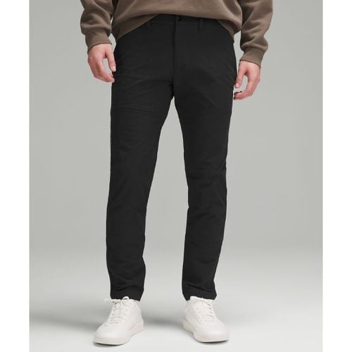 – ABC Chinohose im Slim Fit Stretch- VersaTwill für Männer – 86 cm – Größe 28 - lululemon - Modalova