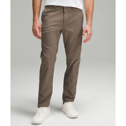 – ABC Chinohose im Classic Fit Weicher Twill für Männer – 81 cm – Größe 31 - lululemon - Modalova