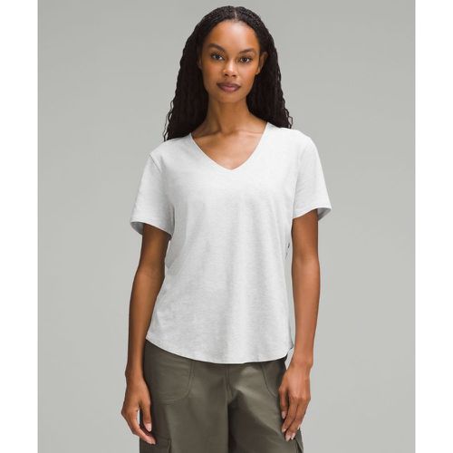 – Love T-Shirt mit V-Ausschnitt für Frauen – Grau – Größe 0 - lululemon - Modalova