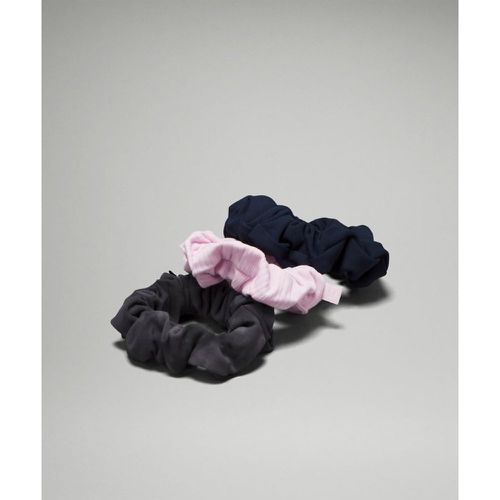 – Uplifting Nulu Scrunchies 3er-Pack – Blau/Pink/Grau - lululemon - Modalova