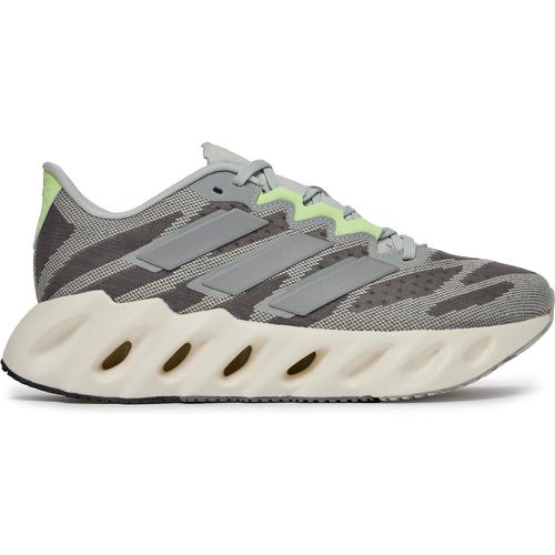 Scarpe running Switch Fwd M ID2635 - Adidas - Modalova