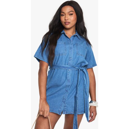 Vestido Plus Vaquero De Cambray Con Cinturón - boohoo - Modalova
