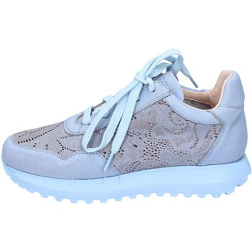 EY939 women's Trainers in - Stokton - Modalova