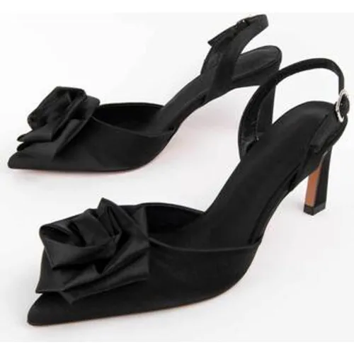 Women's Court Shoes in - Montevita - Modalova