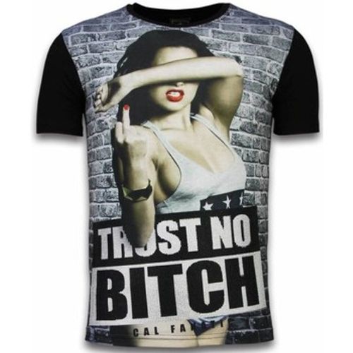T-Shirt Trust No Bitch Digital Strass - Local Fanatic - Modalova