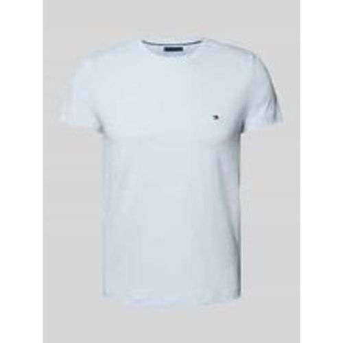 Slim Fit T-Shirt mit Rundhalsausschnitt - Tommy Hilfiger - Modalova