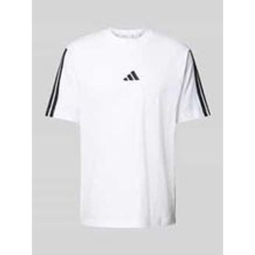 T-Shirt mit Label-Print - adidas Sportswear - Modalova
