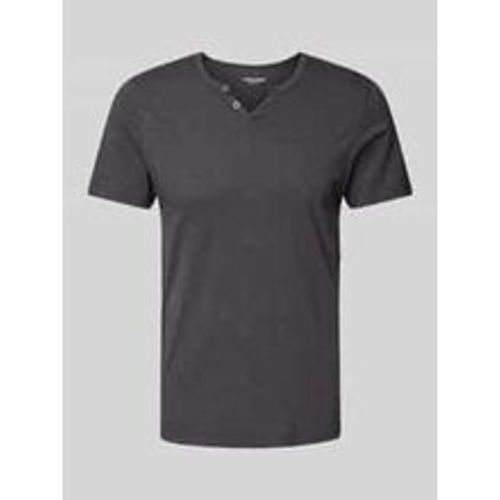 T-Shirt mit V-Ausschnitt - jack & jones - Modalova