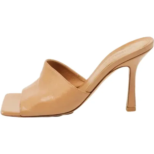 Pre-owned Leather sandals , female, Sizes: 2 UK - Bottega Veneta Vintage - Modalova